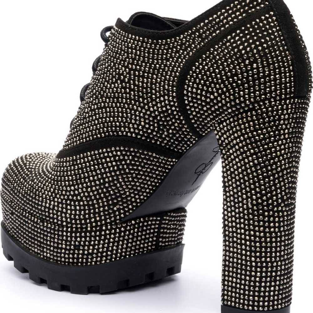 Showstopper booties